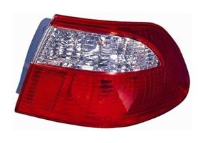 Mazda Achterlicht rechts buiten vanaf bouwjaar 2000 4-deurs