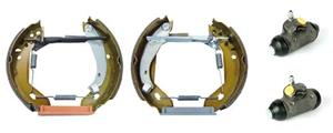 BREMBO Bremsensatz, Trommelbremse RENAULT,PEUGEOT K 68 024 7701203461,7701204518,7701205311 7701205312,42412H,424170,42417L,7701202722