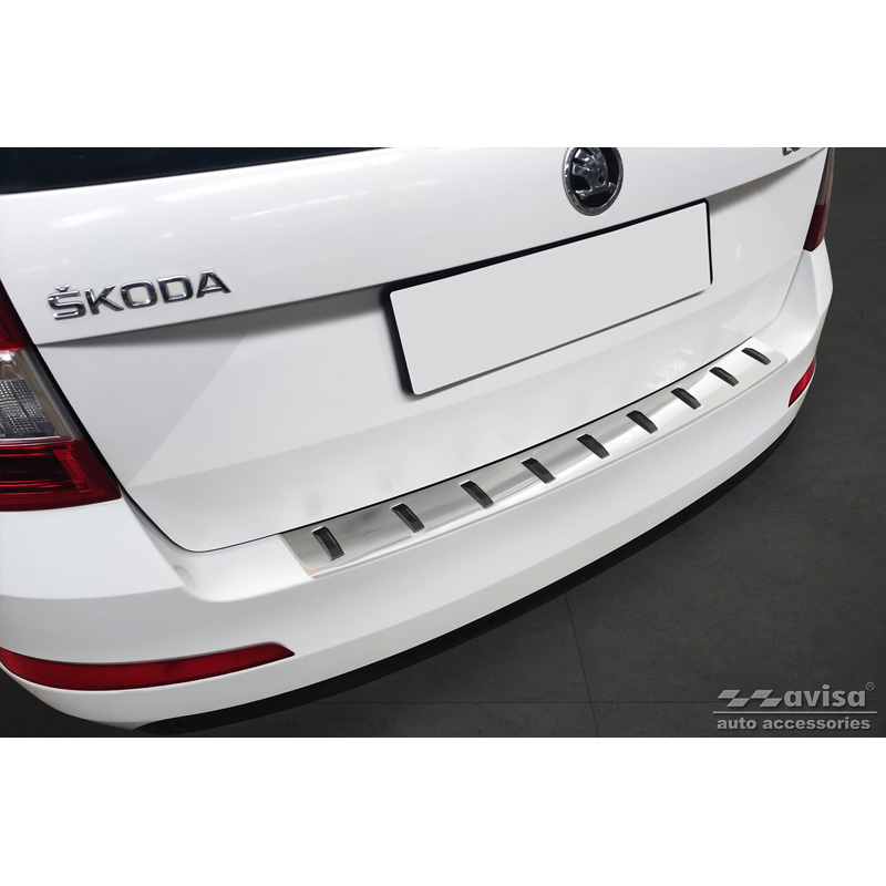 Skoda RVS Bumper beschermer passend voor  Octavia III Combi 2013-2017 'STRONG EDITION'