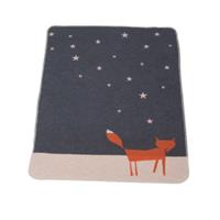 Babydecke aus Baumwolle Fuchs unter Sternen (70x90 cm) in grau