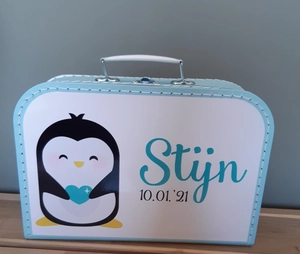 Geboortexpress.nl Koffertje met naam *Pinguin jongen* diverse kleuren