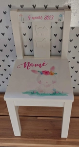 Geboortexpress.nl Stoeltje met naam en schattig konijntje