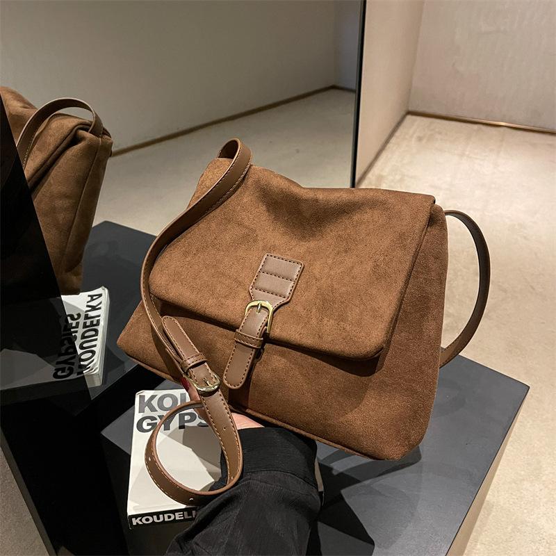 Nastbon Modetassen voor dames Suède zachte PU-lederen handtassen Designer luxe schoudertas Crossbodytas voor dames 30x9x21cm koffie