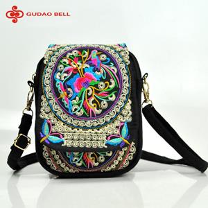 Fashion Digital Cart Mode Reis Telefoon Portemonnee Nationaal Canvas Schouder Klein Vintage Boho Etnische Borduurwerk Tas voor Vrouwen Reistas Bloemen wit