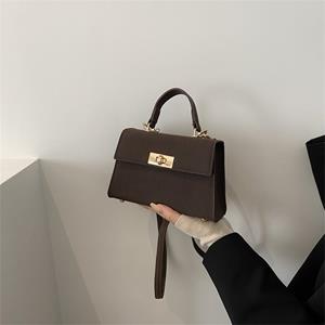 Sexy ladies trend market Stijlvolle en eenvoudige schoudertas 2024 nieuwe tas dames niche design casual forensen messenger bag draagbare kleine vierkante tas zwart