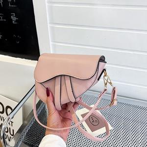 Warm clothes family Trend dames zadeltas 2024 zomer nieuwe tas dames retro gepersonaliseerde schoudertas casual forensen messenger bag zwart