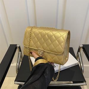Fashion footsteps Rhombus borduurgaren tas 2024 nieuwe damestas populaire effen kleur ketting messenger bag modieuze schouder oksel kleine vierkante tas zwart