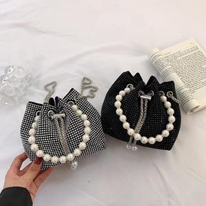 Today bag Vrouwen Mode Diamanten Strass Emmer Tassen Retro Parel Ketting Dames Schoudertassen Glanzende Kleine Crossbody Tassen Vrouwelijke Handtassen