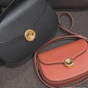 VantaGoods Loyo Pia Dames Kalfsleren Zadel Crossbody Tas LP2024 Small: 18x13x7cm