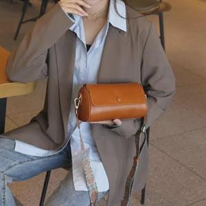 VantaGoods Koreaanse stijl plantaardig gelooid leren cilindrische crossbodytas voor jonge meisjes 22x12x10 cm donkerbruine kleur
