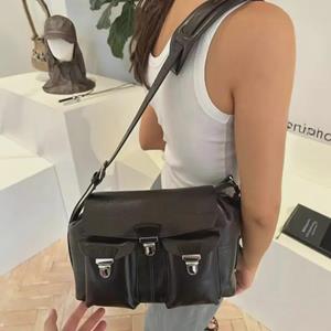 VantaGoods Klep van de uitrustingstas: Motorcrossbody- en koerierstas van plantaardig gelooid leer Blank