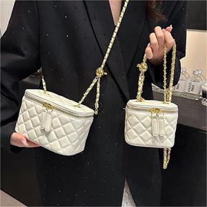 Warm clothes family Kleine Box Bag Vrouwelijke Mini Crossbody Bag Lattice Chain Bag Veelzijdig B zwart