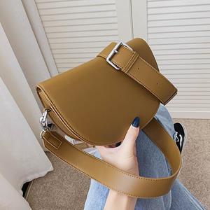 Warm clothes family Retro effen kleur zadeltas hoge kwaliteit leren schoudertassen voor vrouwen 2024 nieuwe eenvoudige dames crossbody tas designer handtassen koffie