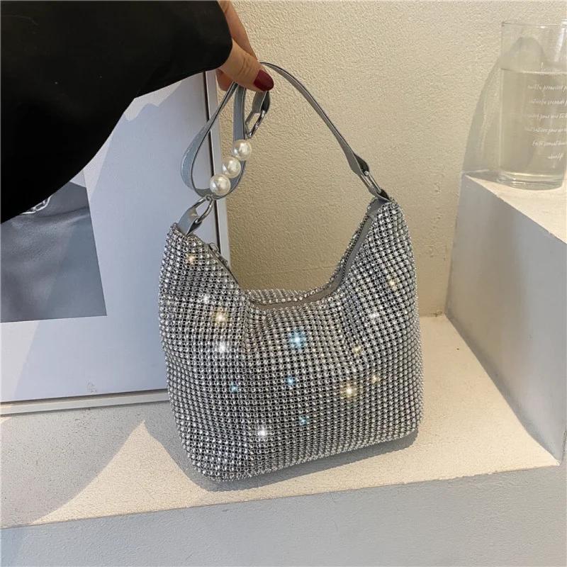 Warm clothes family Vrouwen INS Fashion Rhinestone Vierkante Tas Dames Messenger Bag Designer Parel Ketting Schouder Corssbody Tassen