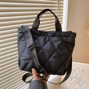 Warm clothes family Dames effen kleur schoudertas grote capaciteit ruitvormige hobo tas verstelbare band casual tote handtas enkele schoudertas zwart