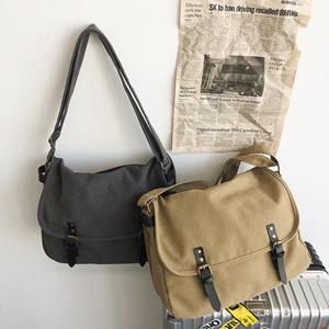 Warm clothes family Unisex Messenger Bags Vrouwen Japanse Mode Vintage Grote Capaciteit Crossbody Canvas Tassen All-match Studenten Schoolboek Tas 36x12x28cm kaki