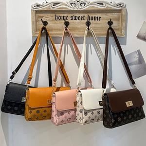 Sports Trend Bag Een schoudertas voor dames in de herfst, hoogwaardige Sense Small Square Bag, Niche Bag, Crossbody Bag wit