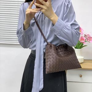 Sports Trend Bag Koeienhuid Dames Tas Geweven Dumpling Tas Echt Leer Oksel Tas Cloud Tas Mode Alles-in-één Crossbody Tas zwart