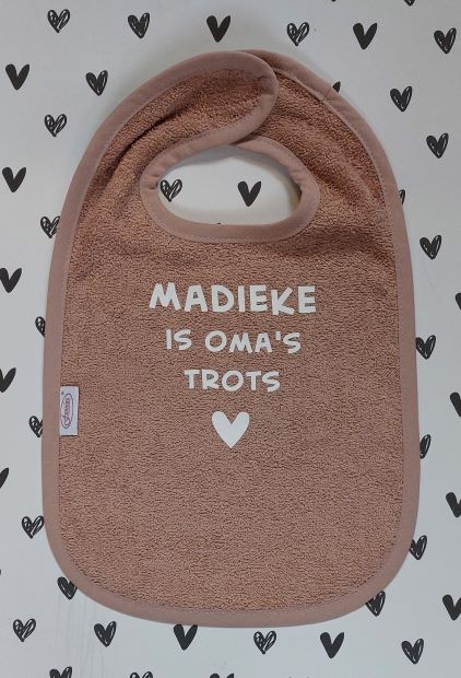 Geboortexpress.nl Slab met naam ''is oma's trots''- Diverse kleuren