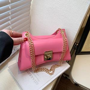 Fancy Lady 2024 Dames Nieuwe Trendy Lente en Zomer Roze Handheld Kleine Vierkante Tas High-end Textuur Niche Veelzijdige Schoudertas Crossbody Tas wit