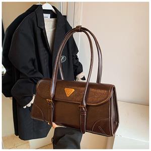 Best Shoe Boutique Tas Dames 2024 Herfst Nieuwe Mode Populaire Veelzijdige Franse Flip Retro Schouder Draagbare Baguette Tas zwart