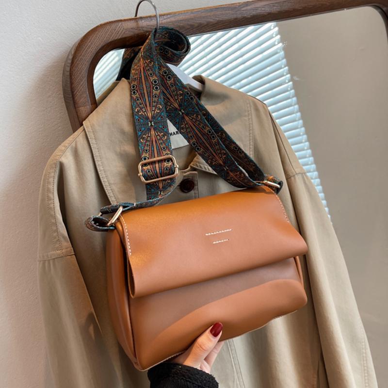 Yogodlns Vintage Tas Dames Nieuwe Hoge Kwaliteit Schoudertas Eenvoudige En Veelzijdige Brede Schouderband Effen Kleur Crossbody Tas Kleine Vierkante Tas 24x8x16cm bruin