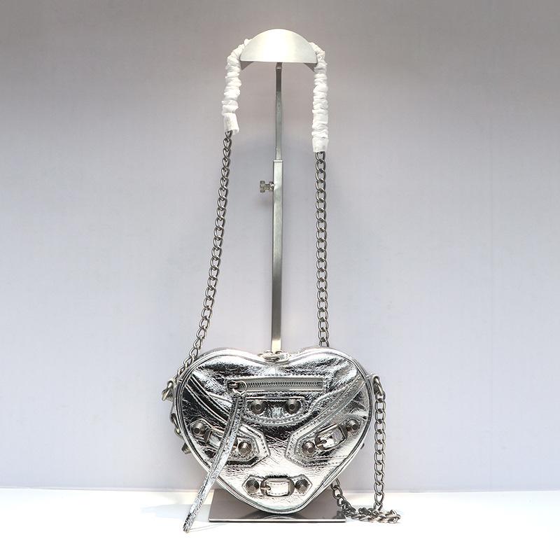 Sparkling Stars Mini Love Bag Sweet Cool Pittig Meisje Stijl Klinknagel Locomotief Tas Dames Echt Leer Diagonaal Straddle Chain Bag zilver
