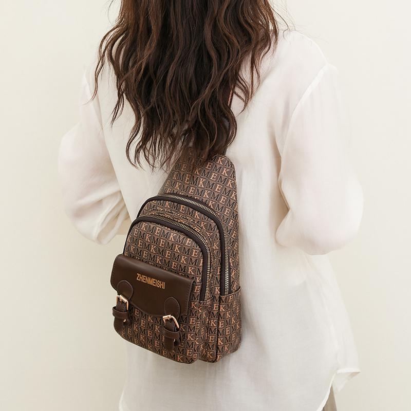 Kuluosidi Crossbody-borsttas voor dames, schoudertas van zacht leer met print bruin