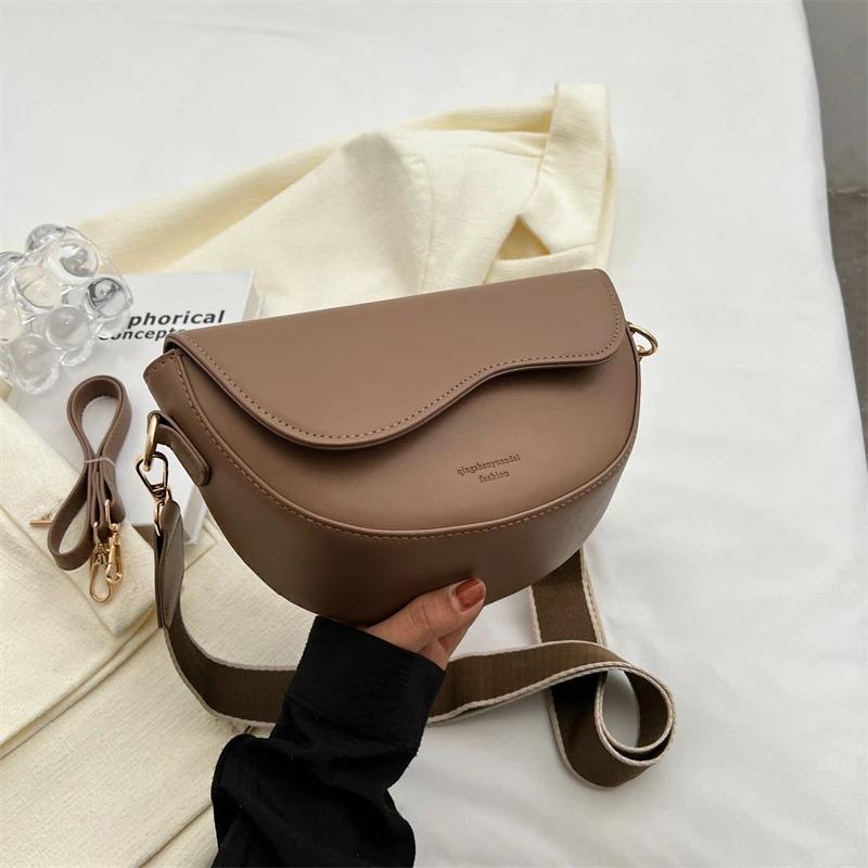 Best To Buy Kleine lederen zadel okseltassen voor dames ketting schoudertas crossbody tas dames vintage onderarm handtassen Bolsa kaki