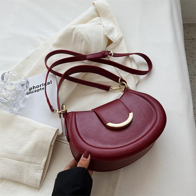 RUWB BAGS Oksel Schouder Zijtassen voor Vrouwen 2024 Designer Trend Leren Kleine Onderarm Crossbody Handtassen en Portemonnees 25cmx14cmx7cm rood