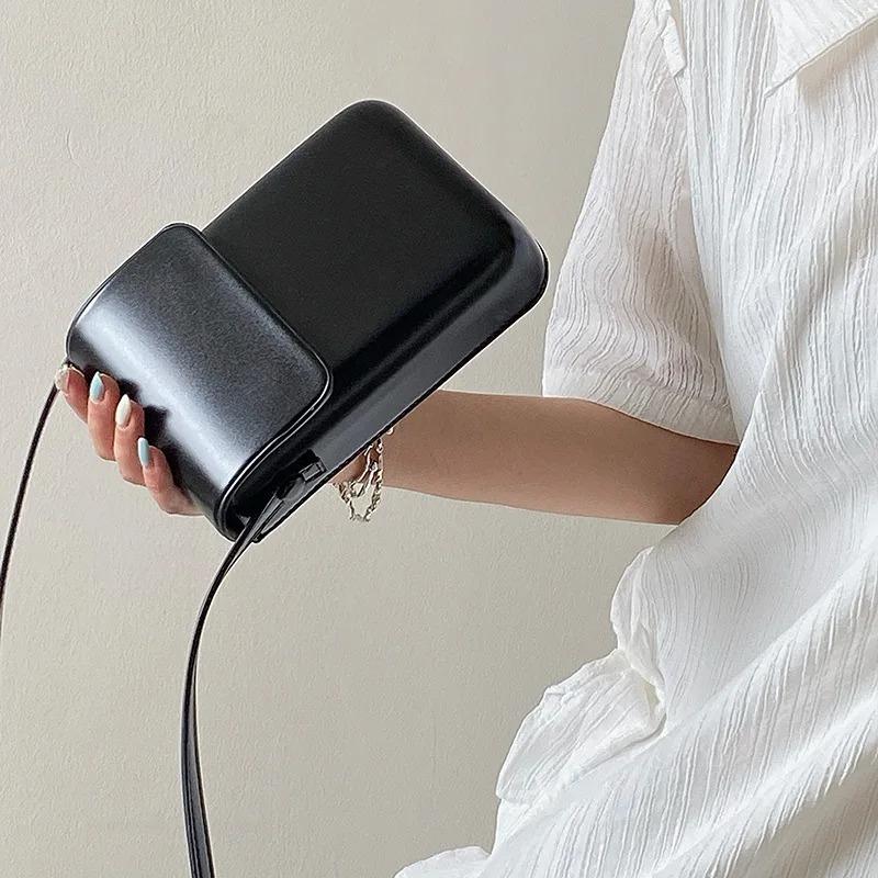 Love Home Garden Flap Magneet Crossbody Tassen Dames Verticaal Design Crossbody Tassen Mini PU Leer Schoudertassen en Handtassen Telefoon Simpel