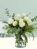 Surprose 10 witte rozen met eucalyptus | Rozen online bestellen & versturen | .nl