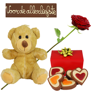 Boeketcadeau Chocolade pakket met rode roos bezorgen