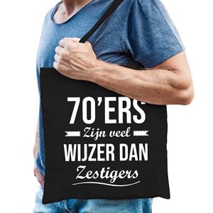 Bellatio 70ers Zijn Veel Wijzer Dan Zestigers Cadeau Tas Zwart Voor Heren - Feest Boodschappentassen