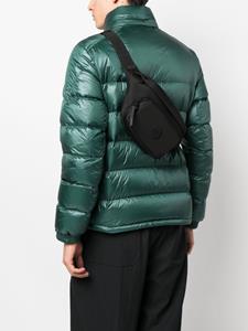 Moncler logo-patch belt bag - Zwart