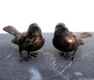 Urnwebshop Zwaar Bronzen Mussen Grafset - Brons