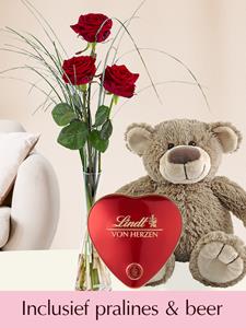 Surprose Drie rode rozen inclusief vaas, Lindt hart en teddybeer - Valentijnsdag