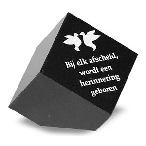Gedenkartikelen Gedenksteen kubus: Bij elk afscheid, wordt een herinnering geboren