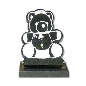 Gedenk Idee Memorialshop Beertje op sokkel 13x18cm van natuursteen met tekstkader