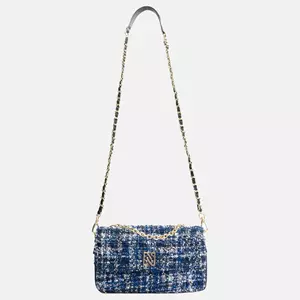 Nikkie Boucle Berkely schoudertas cornflower