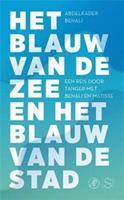 Het blauw van de zee en het blauw van de stad