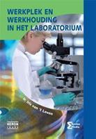 Werkplek en werkhouding in het laboratorium