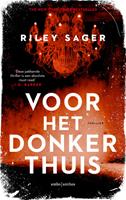 Riley Sager Voor het donker thuis