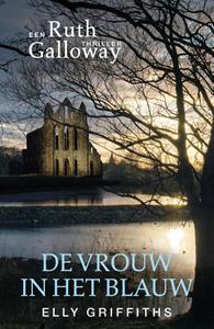 Elly Griffiths De vrouw in het blauw -   (ISBN: 9789026167409)