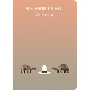 Walker Books We Found A Hat (Cased Board Book) - Jon Klassen