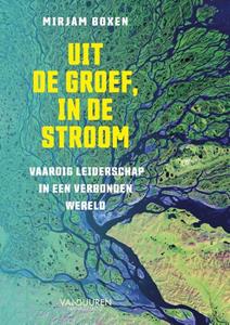 Mirjam Boxen Uit de groef, in de stroom -   (ISBN: 9789089657947)