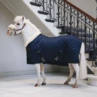 Kentucky Horsewear Tiny Show Rug Turnierdecke Pony mit künstlichem Kaninchenfell 160g > marine