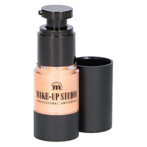 Make-up Studio Shimmer Effect