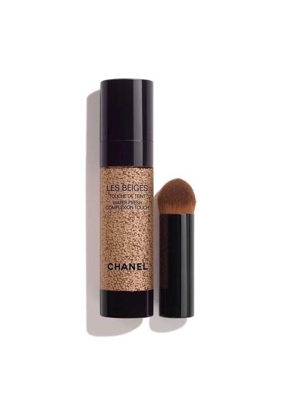 Chanel Frisse Foundation Met Microbolletjes Pigmenten  - Les Beiges Touche De Teint Frisse Foundation Met Microbolletjes Pigmenten B10