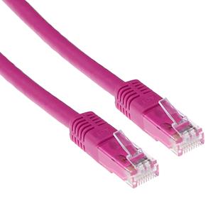 ACT Roze 1,5 meter U/UTP CAT5E patchkabel met RJ45 connectoren